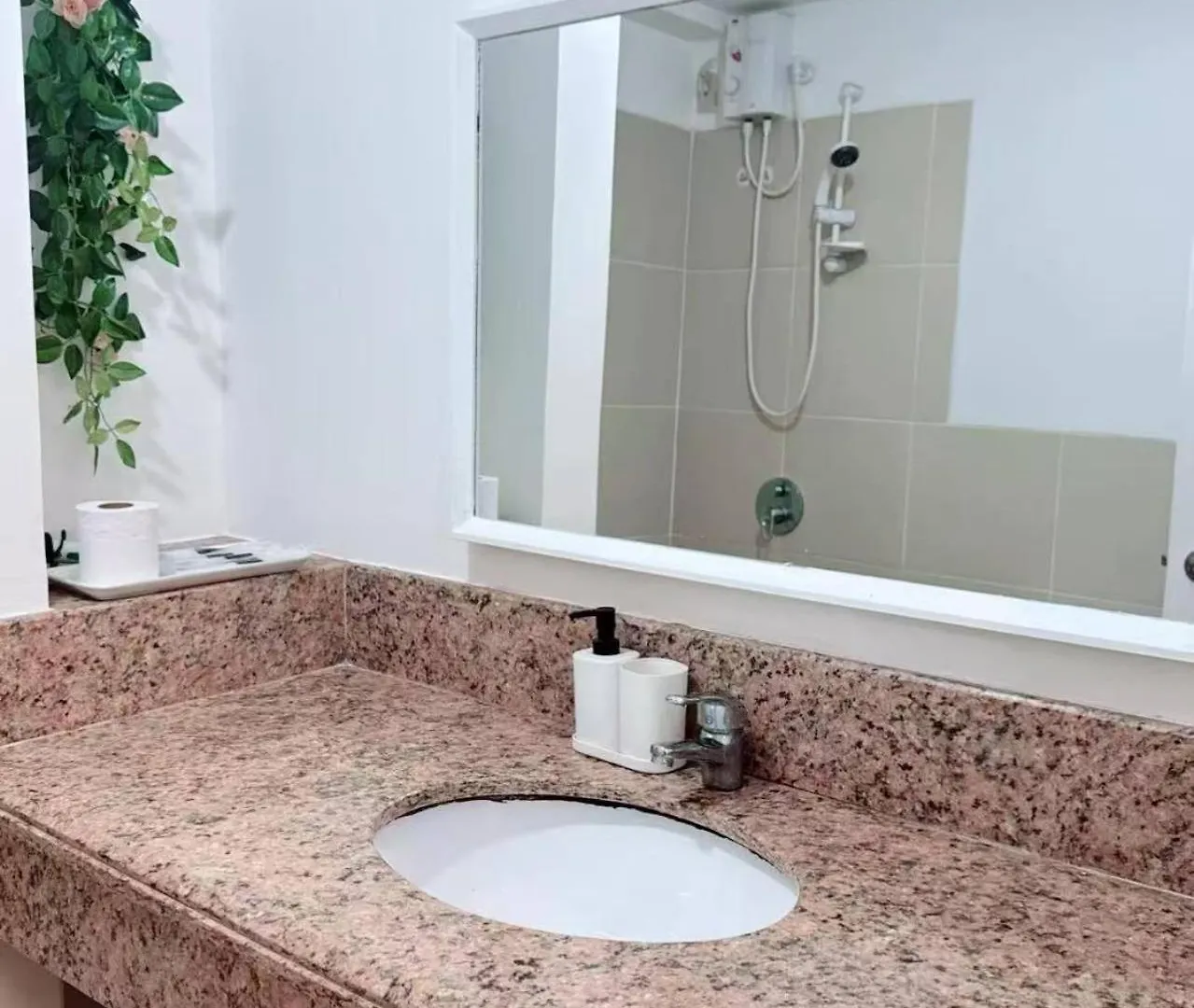 Tan Condo Fairway Μανίλα Ξενοδοχείο