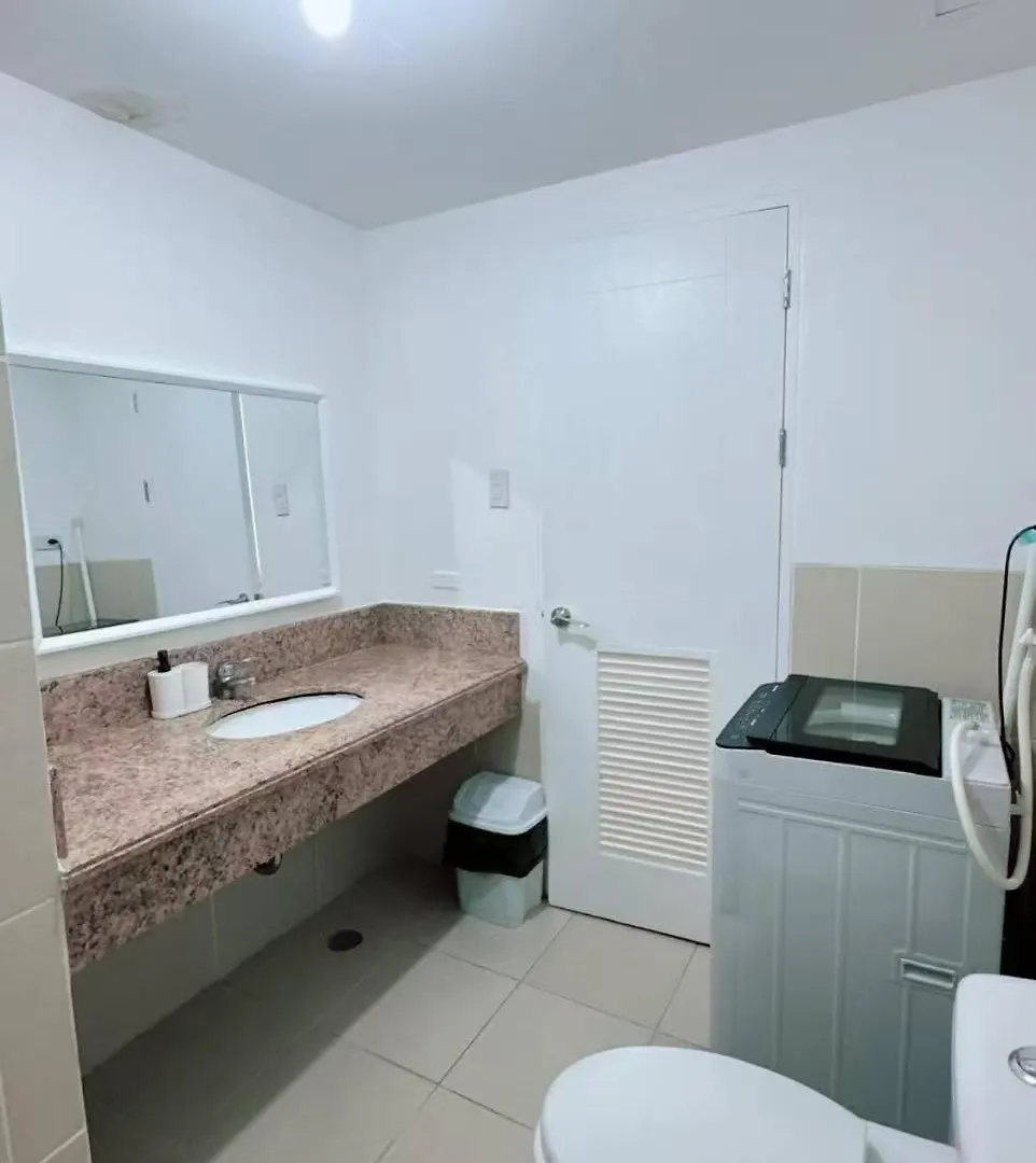 Tan Condo Fairway Manila 5*,