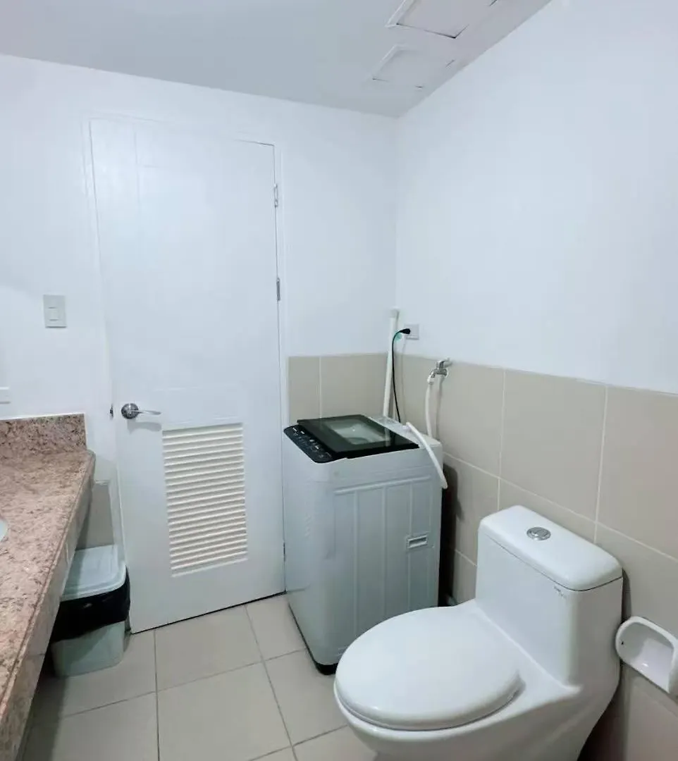 Tan Condo Fairway Manila
