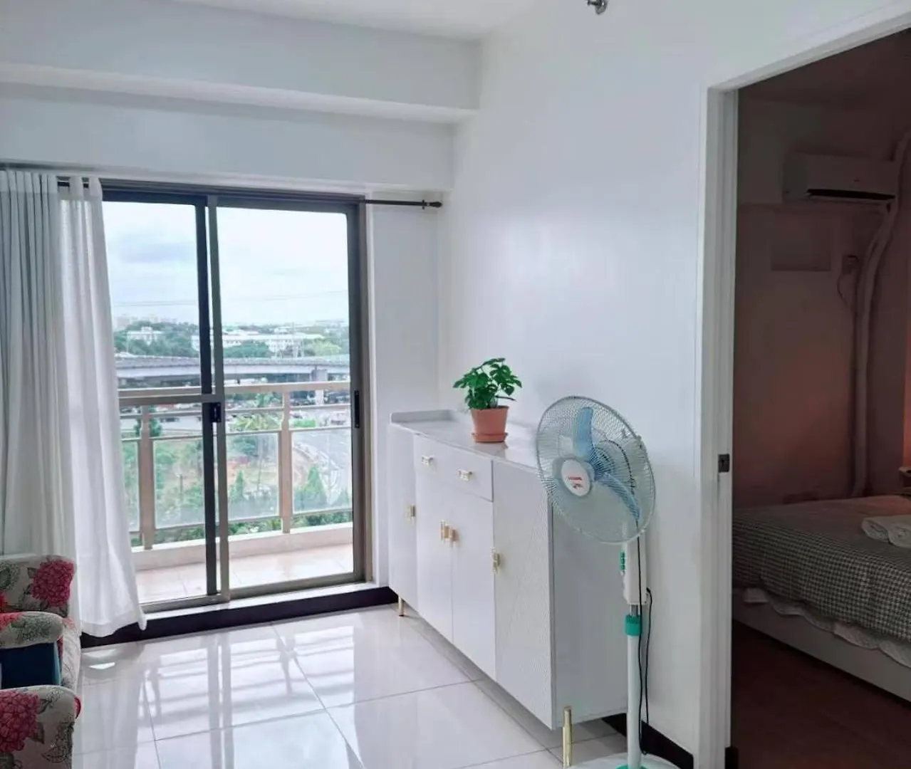 Tan Condo Fairway Manila